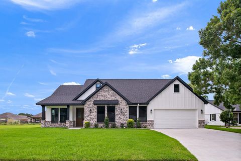 Photo of 237 Crestview Drive, West Columbia, TX 77486 (MLS # 77346773) Photo of 237 Crestview Drive, West Columbia, TX 77486 (MLS # 77346773)