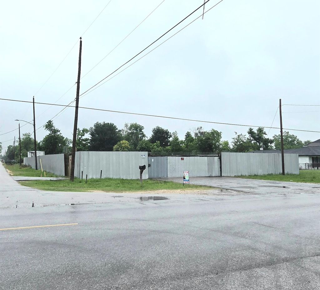 Photo of 4303 Bennington Street, Houston, TX 77016 (MLS # 42776334)