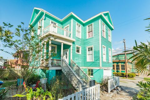 Photo of 415 14th Street, Galveston, TX 77550 (MLS # 32664662)