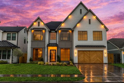 Photo of 1702 Candlelight Lane, Houston, TX 77018 (MLS # 32322403)