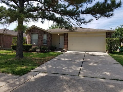 Homes For Sale - 19906 Black Cherry Bend Court<br/> Cypress, TX 77433