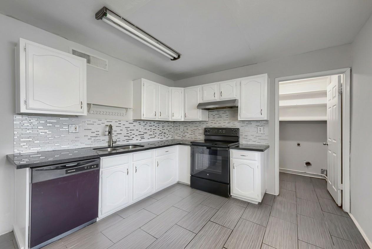 6923 Jeb Stuart Drive