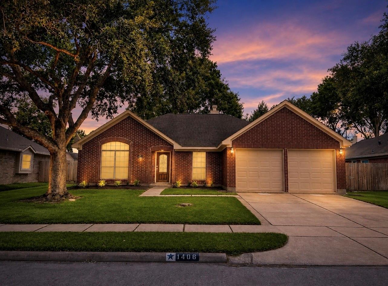 1806 Oak Wood Drive E
