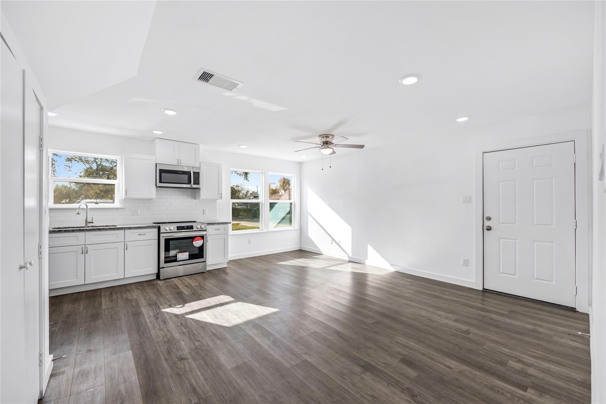 5719 Polly A/B Street