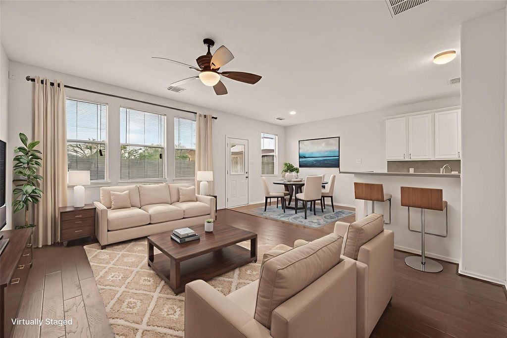 Photo of 3403 Orchid Trace Lane, Houston, TX 77047 (MLS # 73075382)