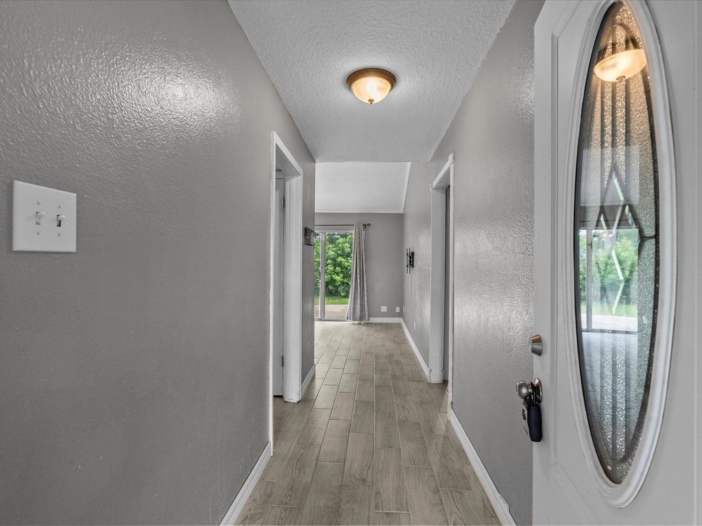Photo of 11731 Flushing Meadows Drive, Houston, TX 77089 (MLS # 6999195)