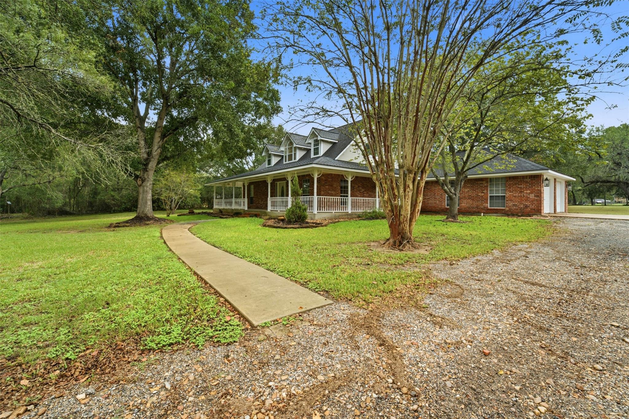 144 Pin Oak Lane
