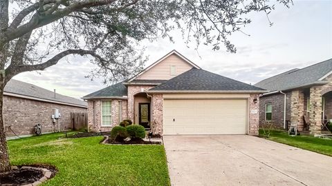 Photo of 9923 Opal Rock Drive Drive, Rosharon, TX 77583 (MLS # 11392992)