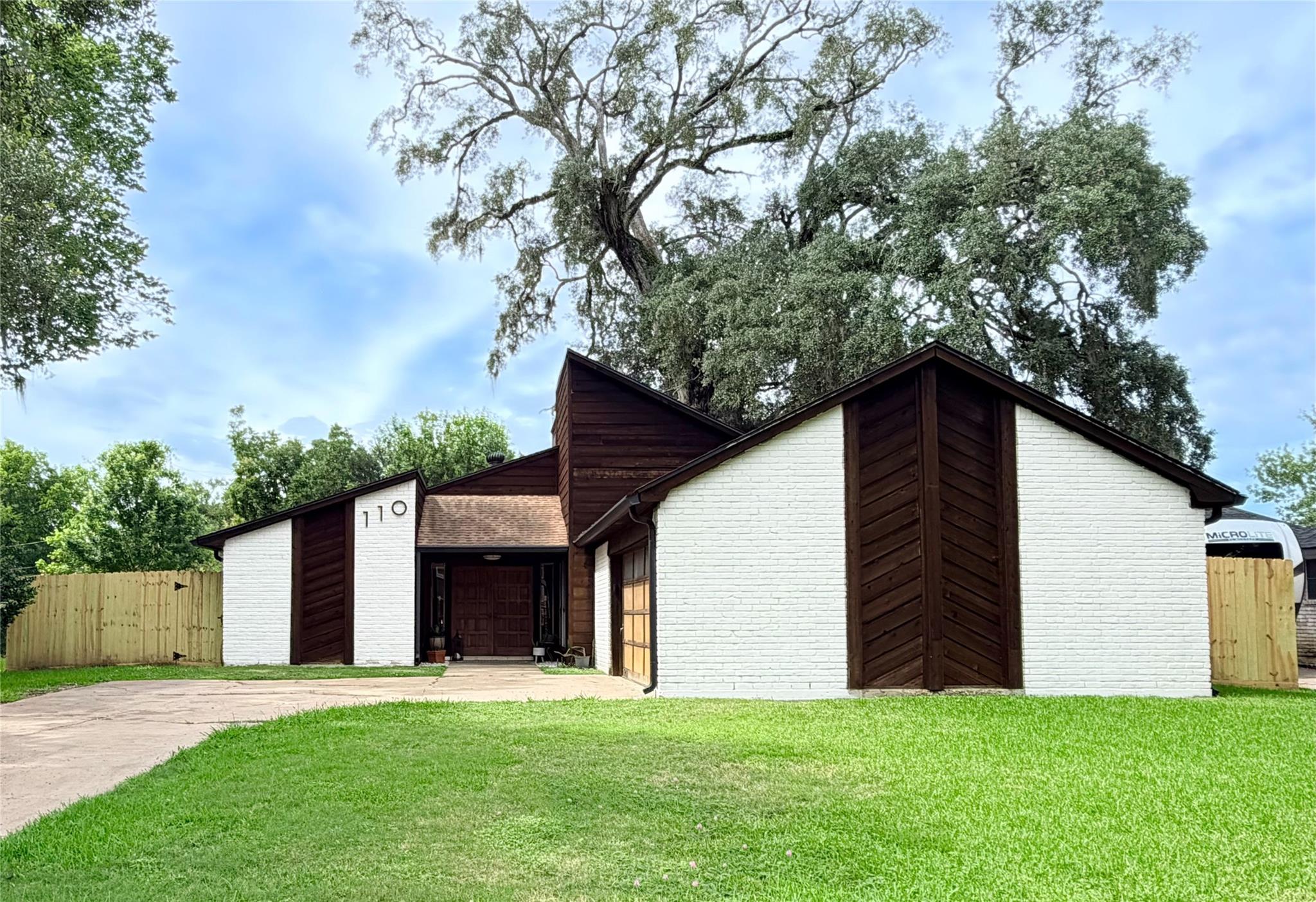 110 Anchusa Street
