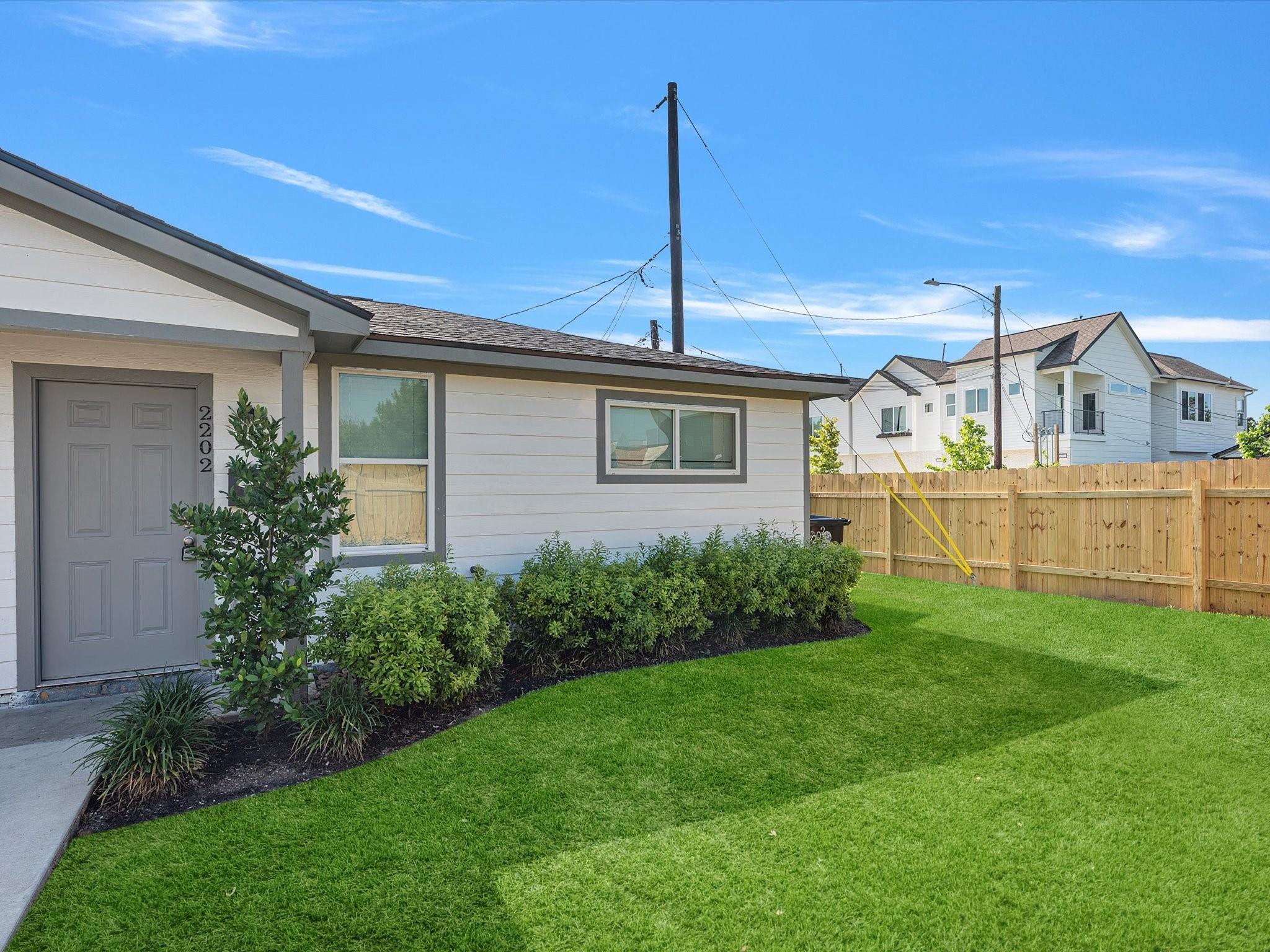 2202 Solo Street 2204