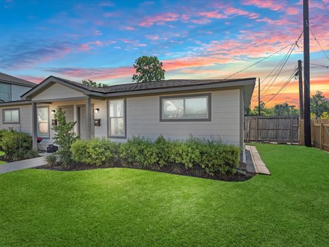 Photo of 2202 Solo Street #2202, Houston, TX 77020 (MLS # 23042044)