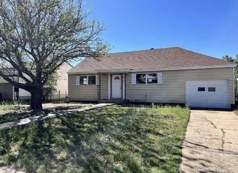 Photo of 917 Nelson Street, Borger, TX 79007 (MLS # 8491402)