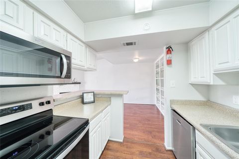 Photo of 6001 Reims Road #204, Houston, TX 77036 (MLS # 46505849)