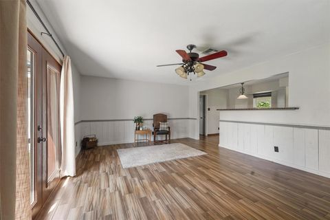 Tiny photo for 326 Broad Ripple Drive, Houston, TX 77336 (MLS # 73448733)