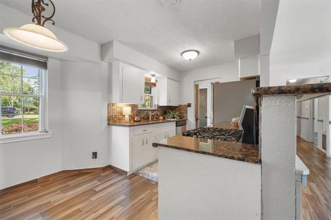 Tiny photo for 326 Broad Ripple Drive, Houston, TX 77336 (MLS # 73448733)