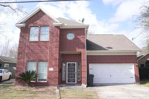 Photo of 7916 Comal Street, Houston, TX 77051 (MLS # 16403419)