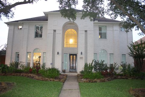 Photo of 1901 Edgewater Drive, Friendswood, TX 77546 (MLS # 7188732)