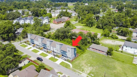 Apartment For Sale - 6017 Beall Street<br/> Houston, TX 77091