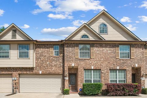 Photo of 2945 Sandcastle Lane, Houston, TX 77057 (MLS # 20330382)