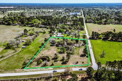 Homes For Sale - 25790 Lakeside Drive<br/> Hockley, TX 77447