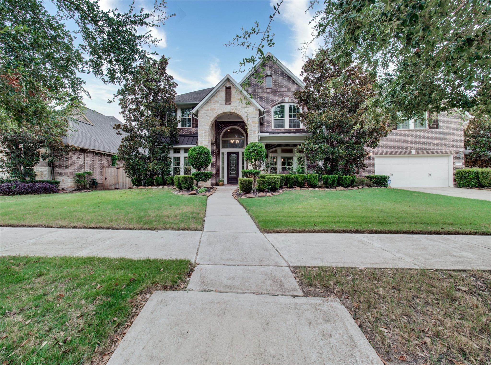 6123 N Tamarino Park Lane