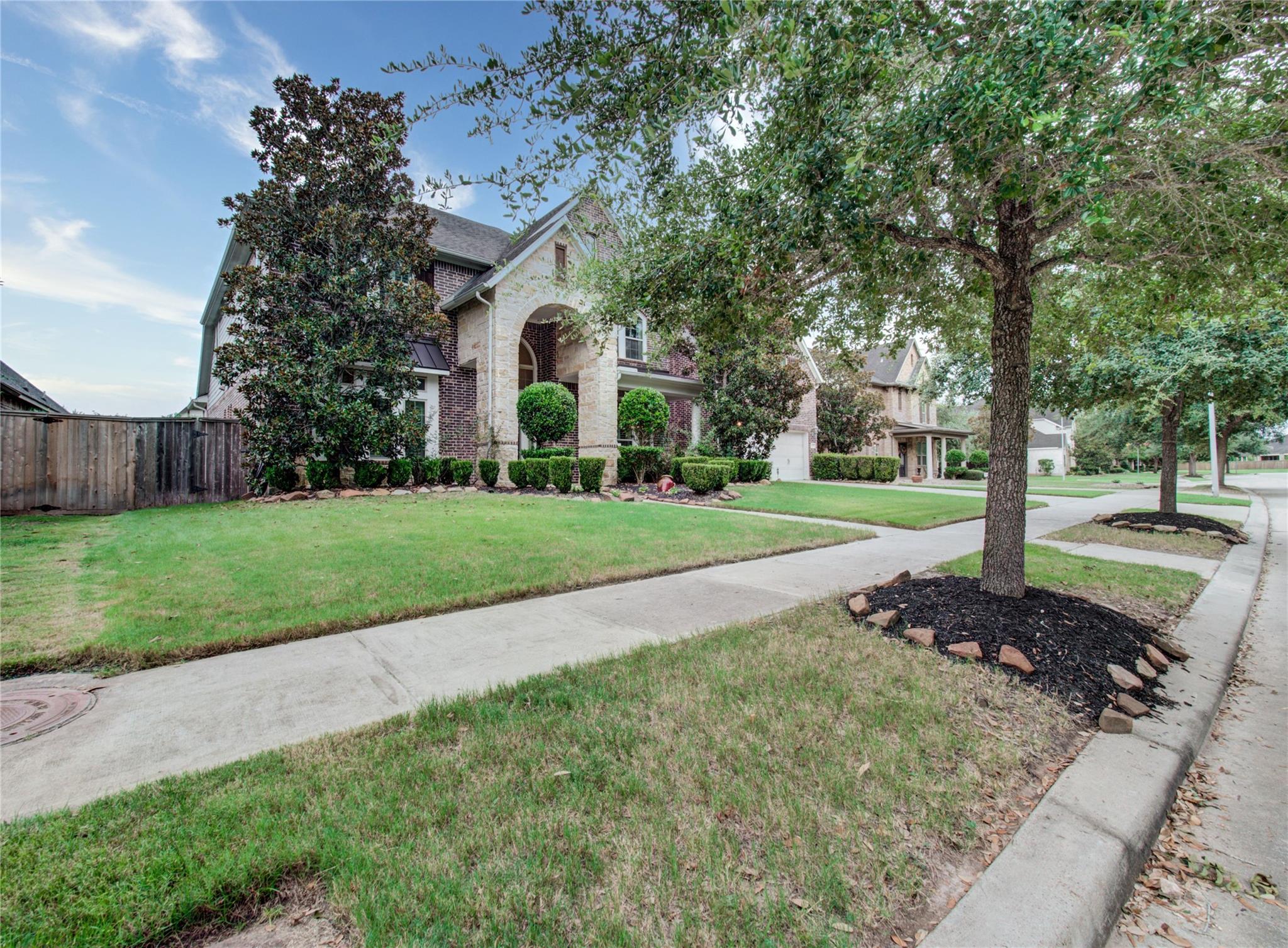 6123 N Tamarino Park Lane