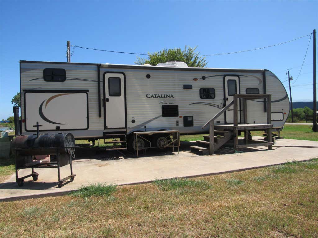 Photo of 221 County Road 299, Sargent, TX 77414 (MLS # 45874746)