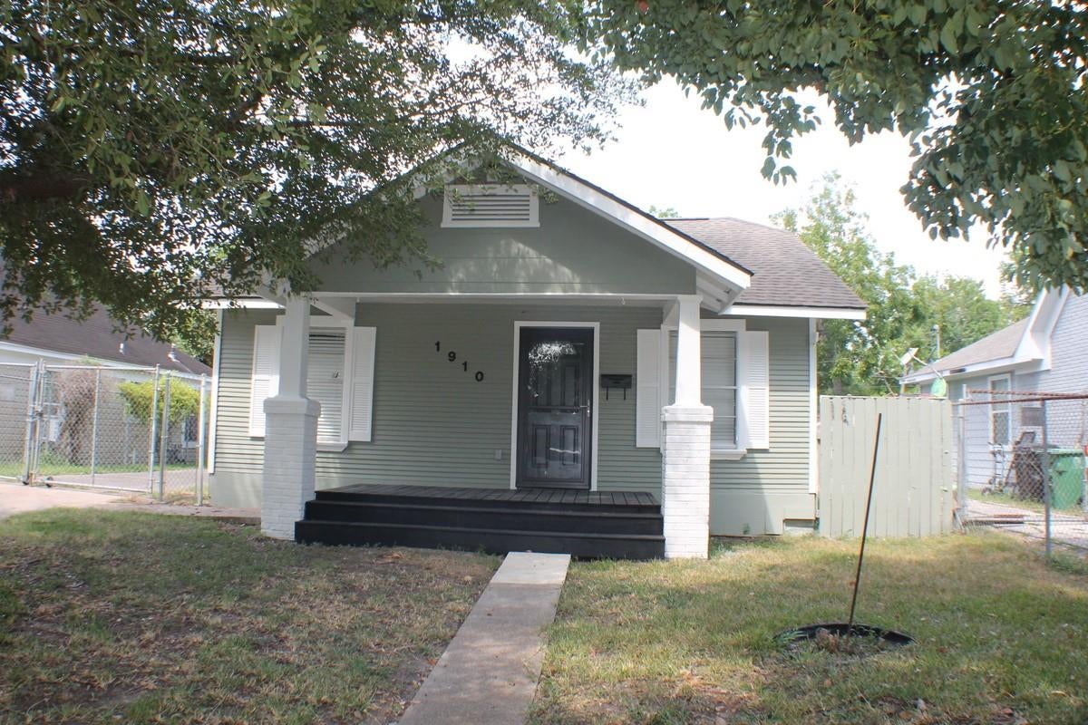 1910 Alta Vista Street