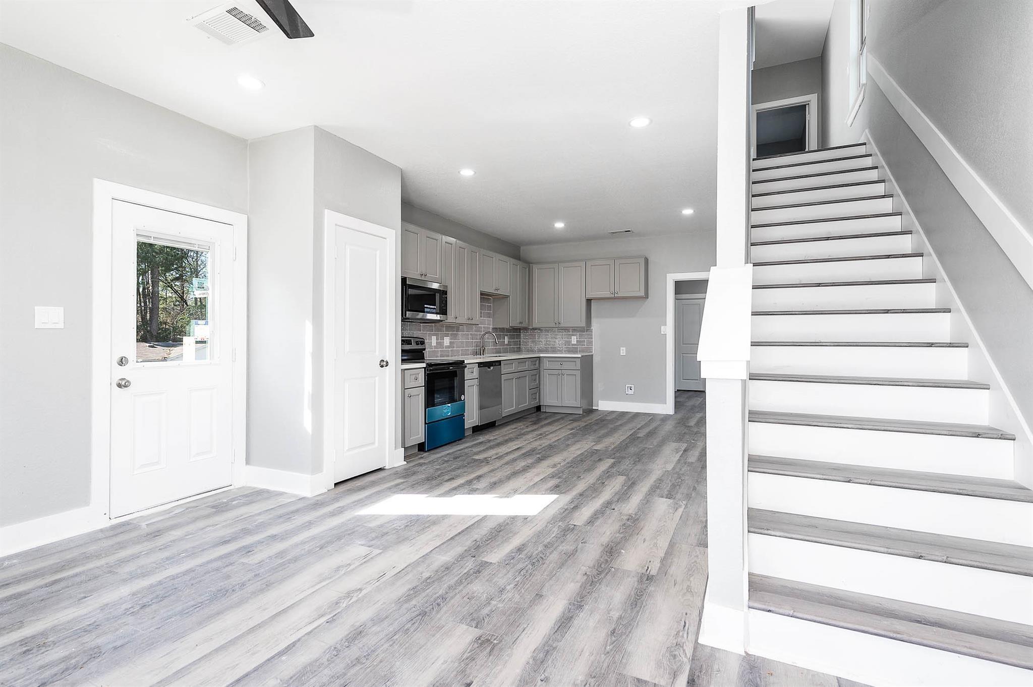 16986 W Hammon