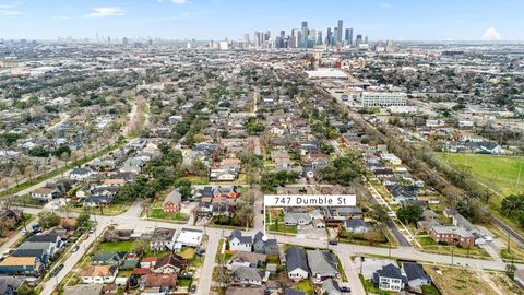 Tiny photo for 747 Dumble Street, Houston, TX 77023 (MLS # 20703246)