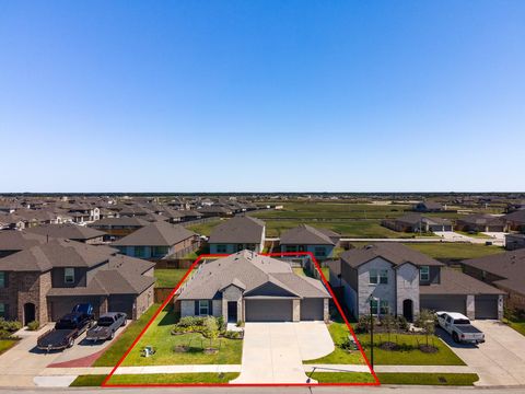 Photo of 933 Neches Lane, Dayton, TX 77535 (MLS # 87602124)