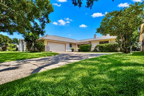Photo of 3415 W Creek Club Drive, Missouri City, TX 77459 (MLS # 5257102)