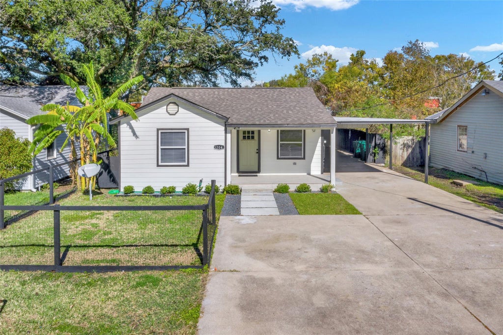 Photo of 3204 Hoover Street, La Marque, TX 77568 (MLS # 75280553)