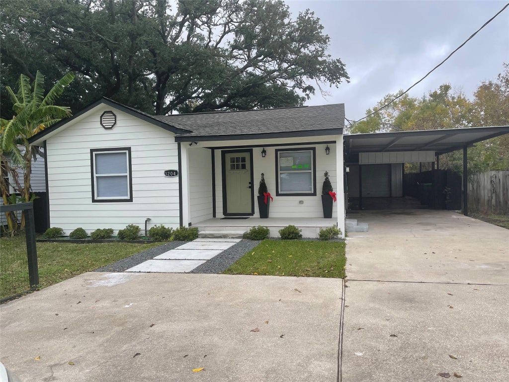 Photo of 3204 Hoover Street, La Marque, TX 77568 (MLS # 75280553)