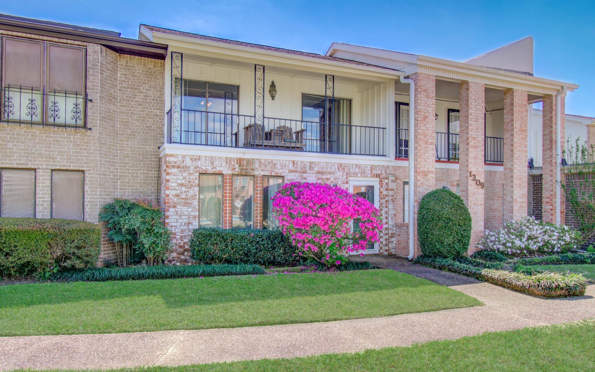 1311 Town Circle 4