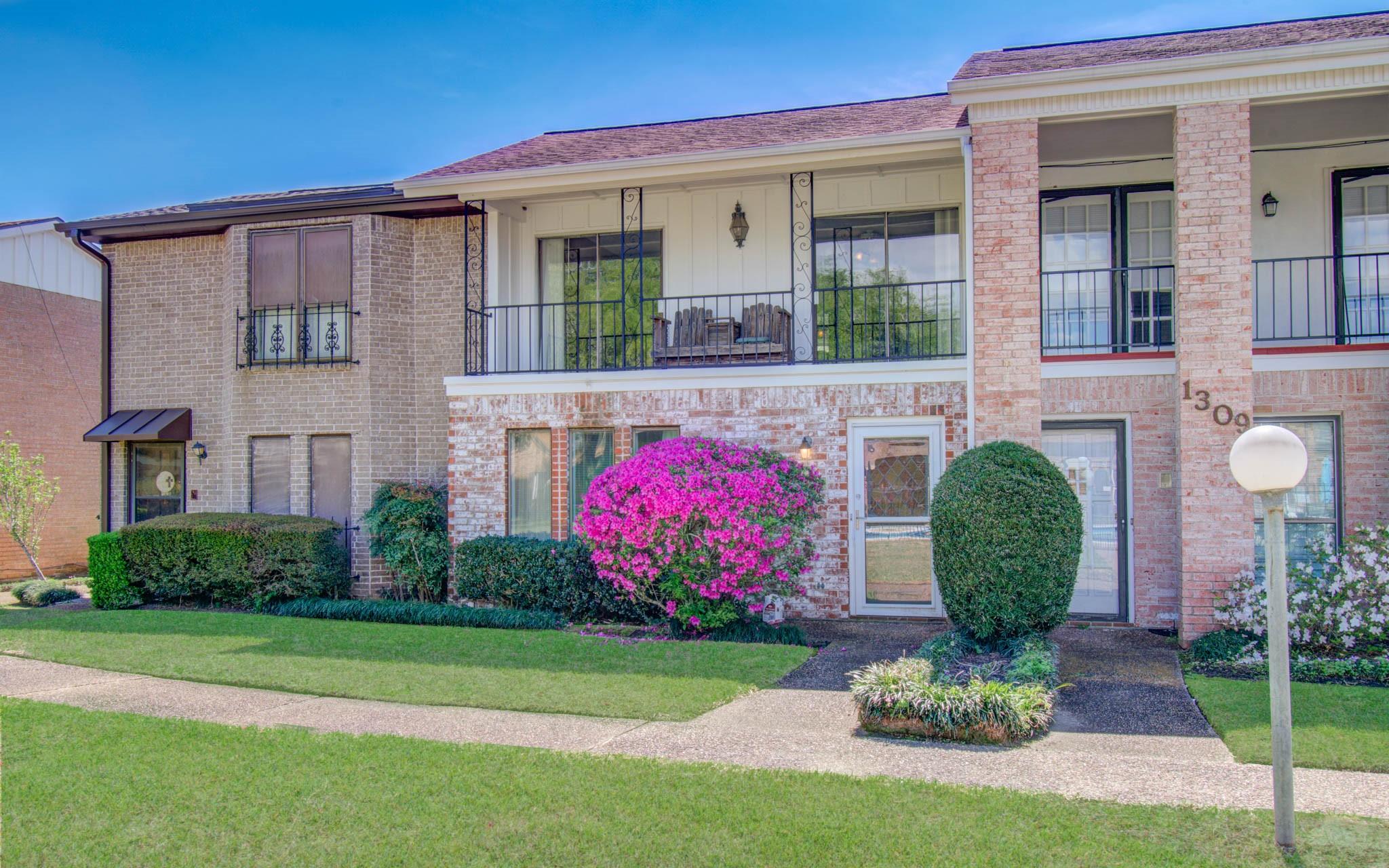 1311 Town Circle 4