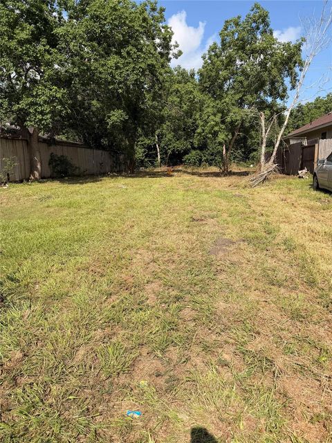 Photo of 16142 Maladi Drive, Houston, TX 77053 (MLS # 62330755)