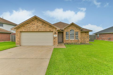 Photo of 2436 Caroline Street, Dickinson, TX 77539 (MLS # 36660306)