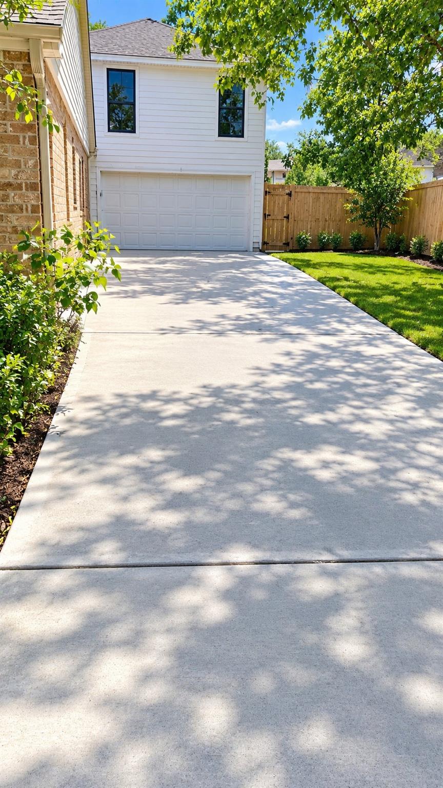 2127 Manor Green Drive