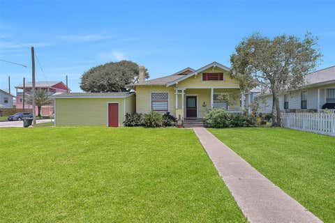 Photo of 3228 Avenue R 1/2, Galveston, TX 77550 (MLS # 45695259)