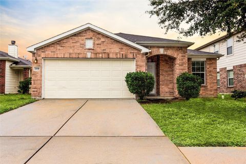 Photo of 13118 Crescent Manor Lane, Houston, TX 77072 (MLS # 54340334)