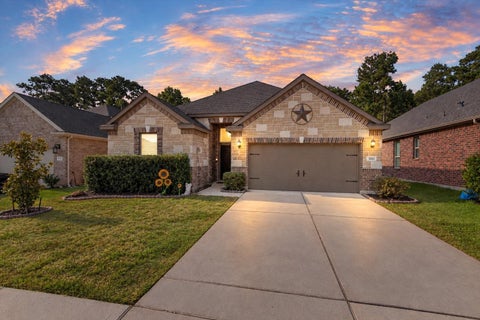 Homes For Sale - 3921 Eagle Nest Lake Lane<br/> Montgomery County, Magnolia, TX 77354