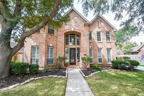 Photo of 7010 Adobe Oaks, Sugar Land, TX 77479 (MLS # 18212648)