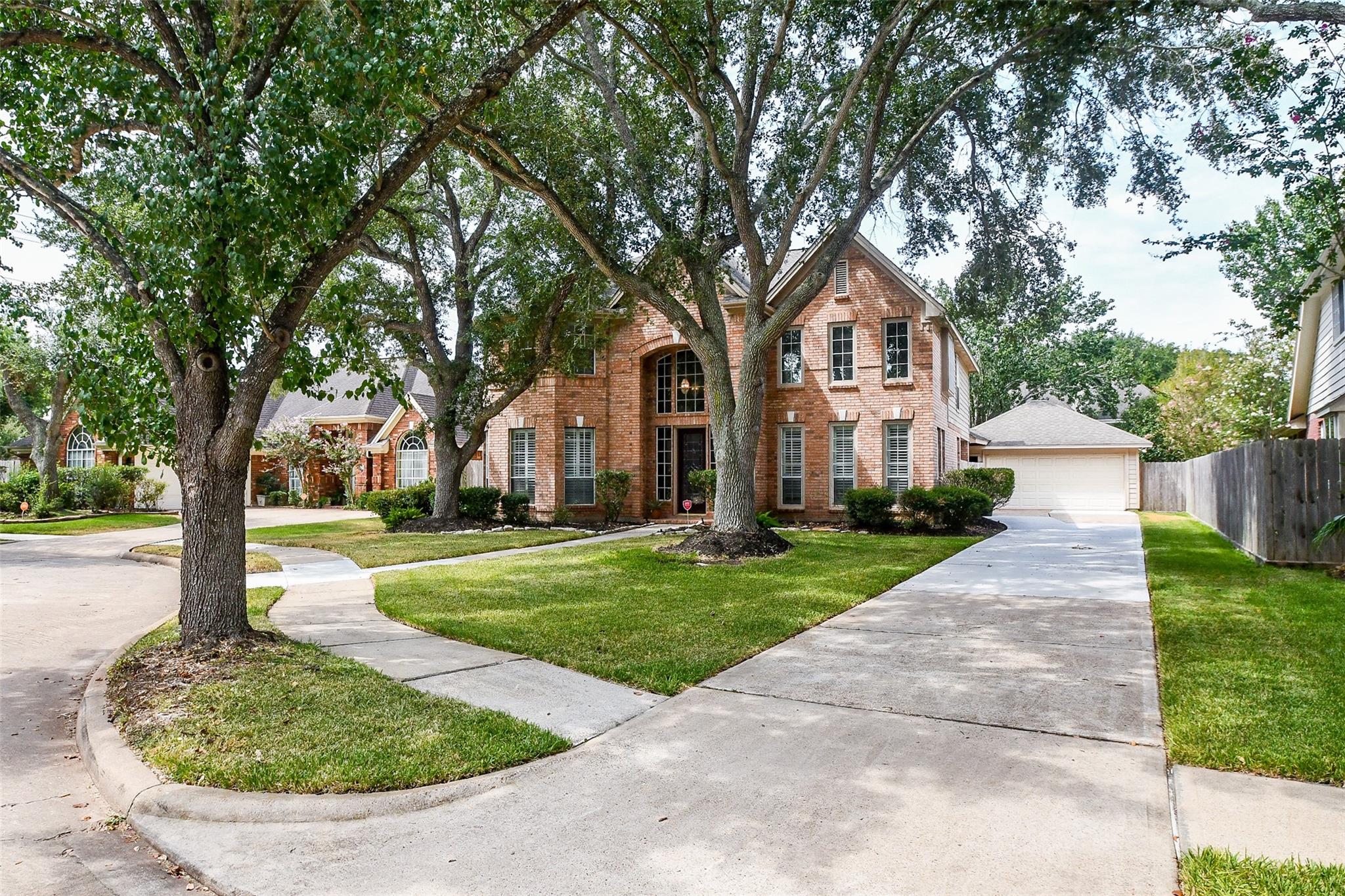 7010 Adobe Oaks