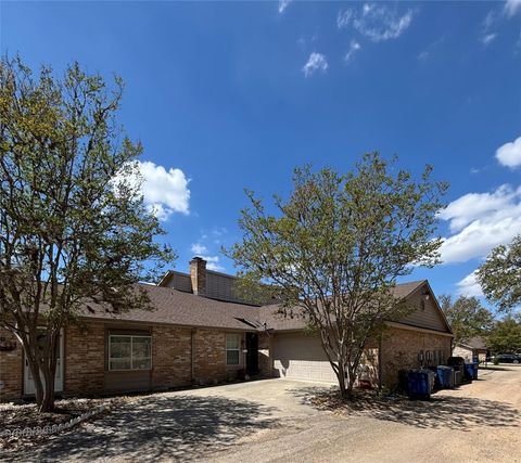 Photo of 30 Oak Villa Road, Canyon Lake, TX 78133 (MLS # 20489340)