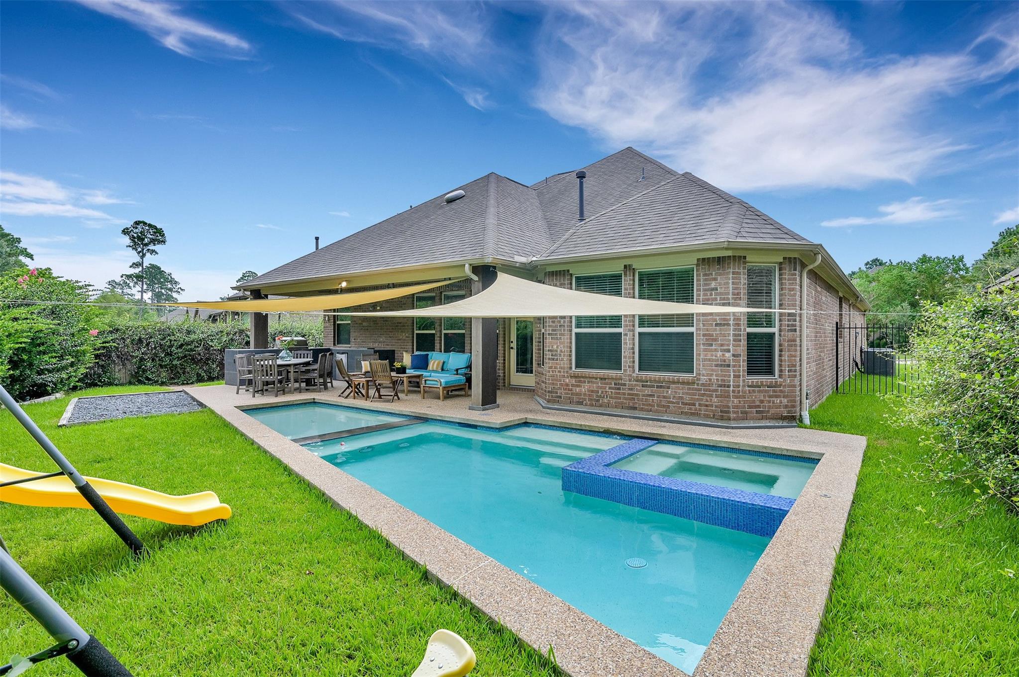 98 Lindenberry Circle