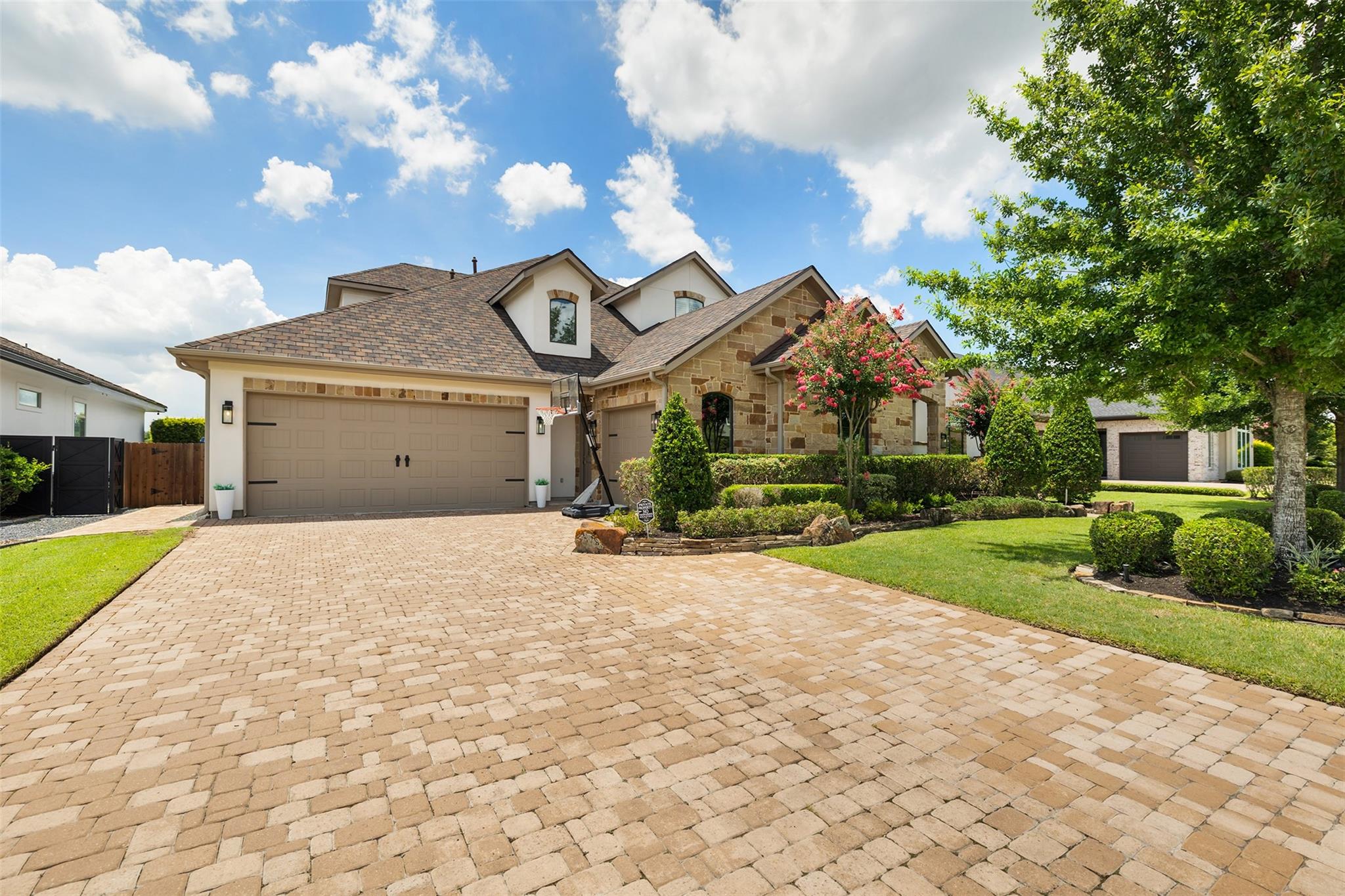 23310 Vista De Tres Lagos Drive