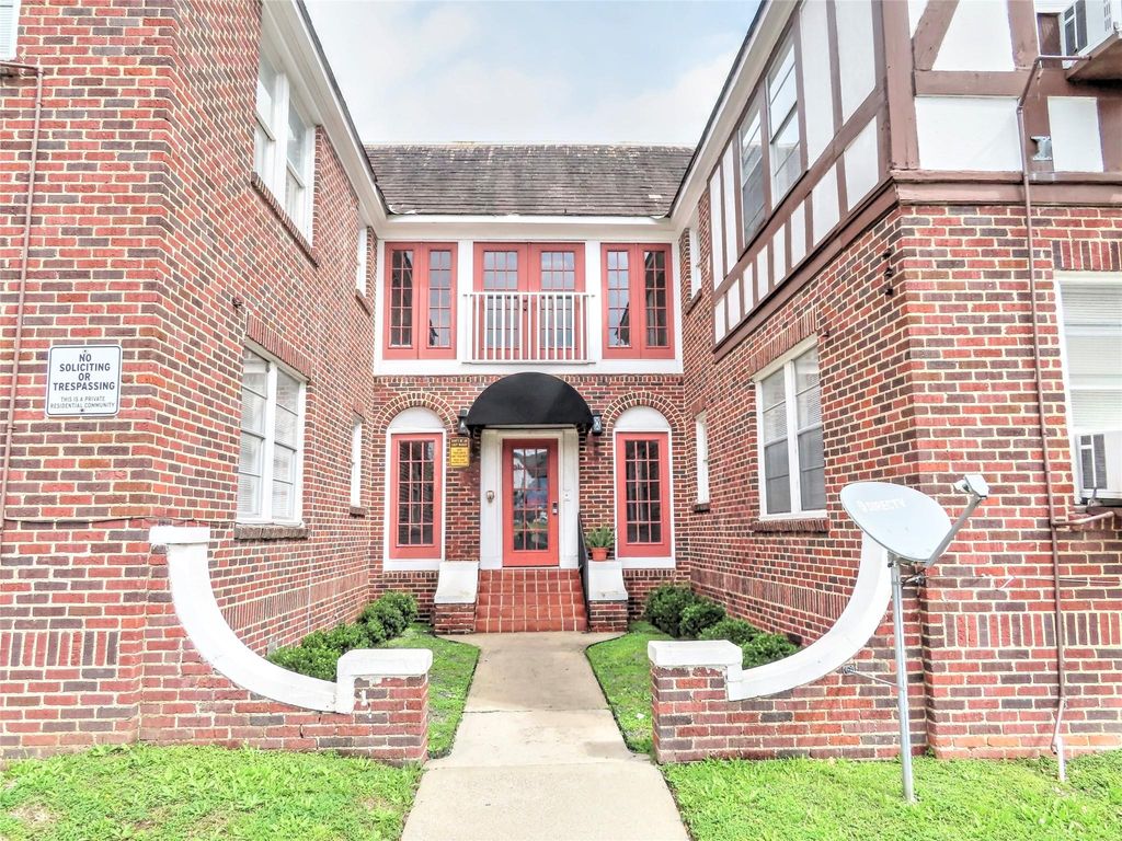 Photo of 3920 Fannin Street #103, Houston, TX 77004 (MLS # 55806656)