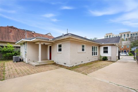 Tiny photo for 1746 Colquitt Street, Houston, TX 77098 (MLS # 75941007)
