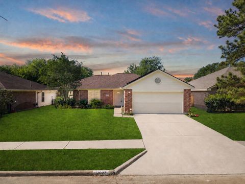 Photo of 17027 Clan Macintosh Drive, Houston, TX 77084 (MLS # 85972633)